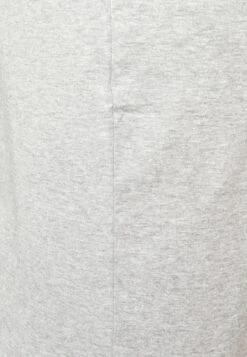 Pier One 5 PACK - Unterhemd/-shirt - 802 - Black_102 - Grey_001 - White 11 Pier One 5 PACK - Unterhemd/-shirt - 802 - Black_102 - Grey_001 - White -Kleidung PierOne Store 0a955050f8ad409d9106d70a8870543a