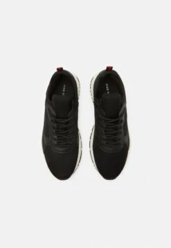 Pier One UNISEX - Sneaker Low - Black/white -Kleidung PierOne Store 1080a7dccd1b41bfb8c11eb2d0bdfeae