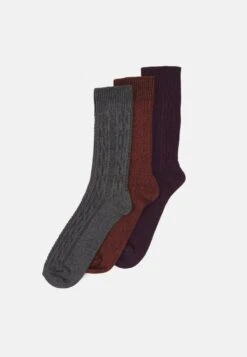 Pier One 3PACK - Socken - Dark Blue, Dark Red, White -Kleidung PierOne Store 1189c863a8cb47e6809f3af9086f140f