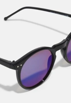 Pier One UNISEX - Sonnenbrille - Black/blue 9 Pier One UNISEX - Sonnenbrille - Black/blue -Kleidung PierOne Store 11f17cbd777a412ba39007dce293526f