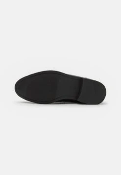 Pier One Slipper - Black 10 Pier One Slipper - Black -Kleidung PierOne Store 13021a3895e6426e838f0f5c89149ce8