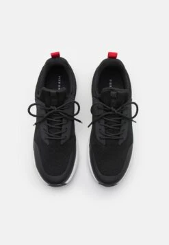 Pier One Sneaker Low - Black -Kleidung PierOne Store 1c425e529e484e5991d10e47a7b41649