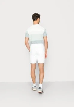 Pier One 2 PACK - Shorts - Black/white -Kleidung PierOne Store 1fcb6130c71647a5aaaa98a03da3880f