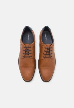 Pier One UNISEX - Schnürer - Brown -Kleidung PierOne Store 2096e0cc4a1b4ec19ffbe489243beffe