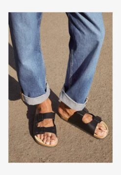 Pier One UNISEX - Hausschuh - Black -Kleidung PierOne Store 24272c78a40c4e589b9d280fcb0d7a40