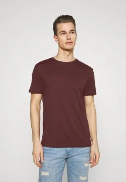 Pier One 3 PACK - T-Shirt Basic - Black/grey/bordeaux 9 Pier One 3 PACK - T-Shirt Basic - Black/grey/bordeaux -Kleidung PierOne Store 2d6e3b91aae541ef977efb9debcd78fb