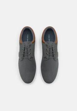 Pier One UNISEX - Sneaker Low - Grey -Kleidung PierOne Store 300f1aa95a2a4579b4a07e57470c9afc