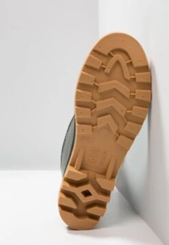 Pier One UNISEX - Gummistiefel - Green 10 Pier One UNISEX - Gummistiefel - Green -Kleidung PierOne Store 3db002d2c2c94b2c8f12e2610faa3a27