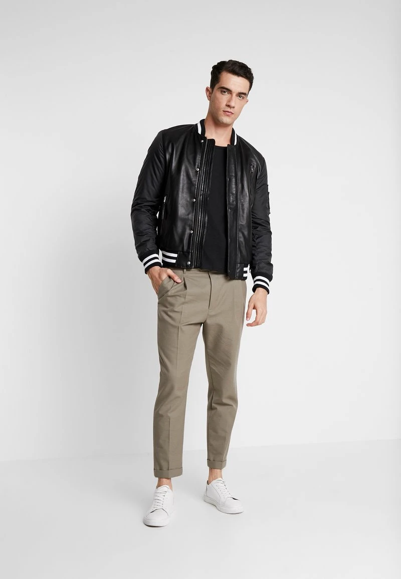 Pier One T-Shirt Basic - Black 2 Pier One T-Shirt Basic - Black – Bild 2