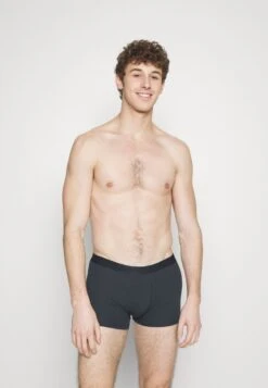 Pier One 7 PACK - Panties - Black/white/light Blue -Kleidung PierOne Store 486a371487e7494cb2d5f8b88ad1439a