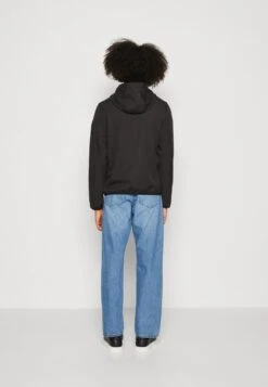 Pier One Regenjacke / Wasserabweisende Jacke - Black -Kleidung PierOne Store 4e357a4c9dc64463935acb495187a2e8