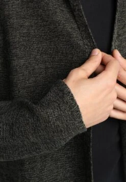 Pier One Strickjacke - Black/olive 10 Pier One Strickjacke - Black/olive -Kleidung PierOne Store 77cc56baa8d64ff08fd27eaa2cfca327