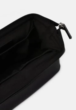 Pier One Kosmetiktasche - 802 - Black 8 Pier One Kosmetiktasche - 802 - Black -Kleidung PierOne Store 7aa537de0d9045aaa803a044e8f7ffbf