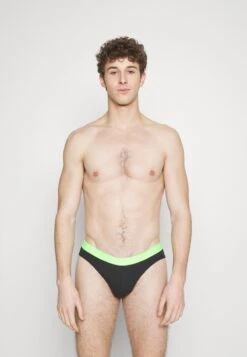 Pier One BRANDED WAISTBAND BRIEFS 3 PACK - Slip - Black -Kleidung PierOne Store 87822367847c47febdfb486f93afed0b