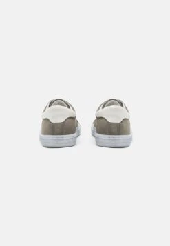 Pier One Sneaker Low - Grey -Kleidung PierOne Store 8dce156f603c4f1e949ccd2231979907