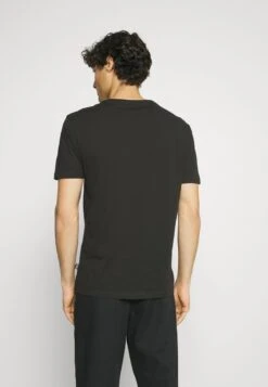 Pier One 5 PACK - T-Shirt Basic - White/black/dark Blue -Kleidung PierOne Store a0c7b6453ce14bcdb30df26ad77873b2