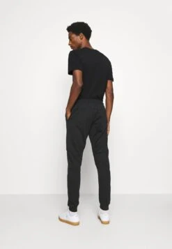 Pier One Jogginghose - Black -Kleidung PierOne Store a1b709fa2c32431482f95b3eb7300192