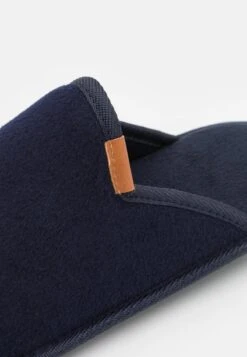 Pier One Hausschuh - Dark Blue 11 Pier One Hausschuh - Dark Blue -Kleidung PierOne Store b3c54519d0c84a4fba4b0a5826df130e