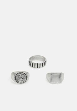 Pier One 3 PACK - Ring - Silver-coloured -Kleidung PierOne Store b7d4ae41ed264c43b66e8aaeb6f42496 1