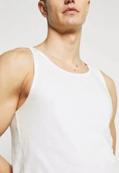 Pier One 3 PACK - Unterhemd/-shirt - Dark Blue/bordeaux/off-white 10 Pier One 3 PACK - Unterhemd/-shirt - Dark Blue/bordeaux/off-white -Kleidung PierOne Store c32f9d44cb1a471bbb0689af118d570f