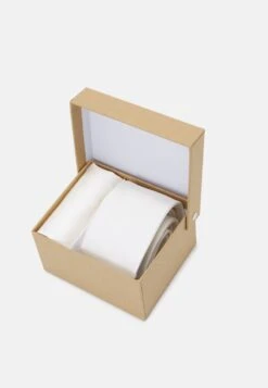 Pier One SET - Einstecktuch - White -Kleidung PierOne Store cc5c1369efc3414f9ad0b2848d35ffe7