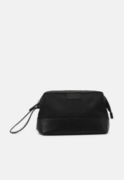 Pier One Kosmetiktasche - 802 - Black 10 Pier One Kosmetiktasche - 802 - Black -Kleidung PierOne Store cd260d4e40ee4dc38ee533db4dc63900 1