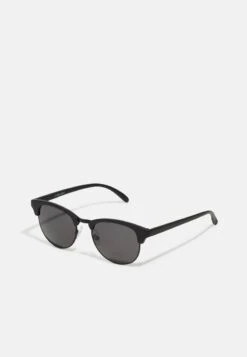 Pier One UNISEX - Sonnenbrille - Black/green 11 Pier One UNISEX - Sonnenbrille - Black/green -Kleidung PierOne Store d41e2edf45ee4a51aed6652bede5d74a
