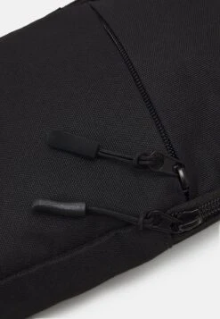 Pier One Gürteltasche - Black 10 Pier One Gürteltasche - Black -Kleidung PierOne Store dab56f0d9f6a4e8f95ff10ff87072d05