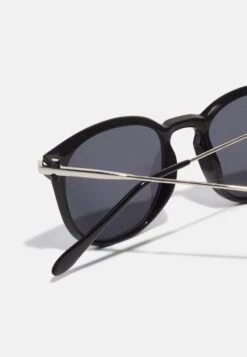 Pier One Sonnenbrille - Black -Kleidung PierOne Store e1238979fc144555bfd451a98b4e6bbf