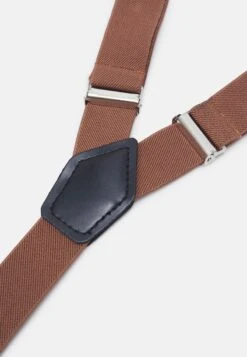 Pier One SET - Sonstige Accessoires - Brown -Kleidung PierOne Store e6255cad1dda491a818caf178ee77354