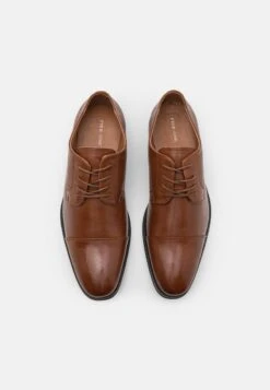 Pier One Schnürer - Tan -Kleidung PierOne Store e70dfd7585884f65bc3154a31f3e955e