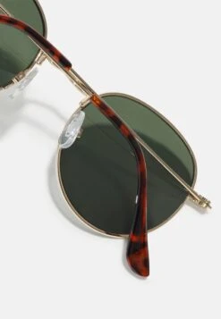 Pier One UNISEX - Sonnenbrille - Gold-coloured/green 8 Pier One UNISEX - Sonnenbrille - Gold-coloured/green -Kleidung PierOne Store e92d3af19b37403e9750478796cb172c