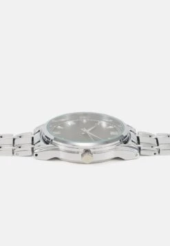 Pier One Uhr - Silver-coloured -Kleidung PierOne Store f4cc038a276e4f35a2d771c4e264025b