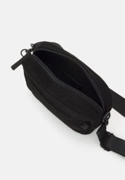 Pier One UNISEX - Umhängetasche - Black -Kleidung PierOne Store f6e97ec080334bee84e0beb3736ab78d